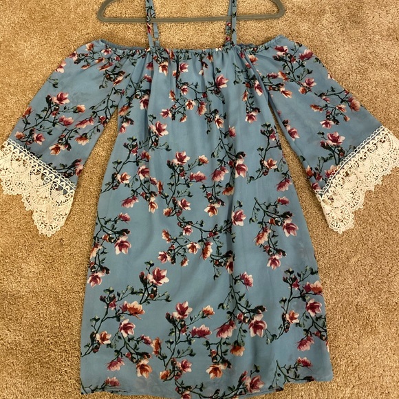 Desss - Picture 1 of 1